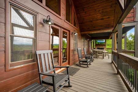 On the Horizon - Entry Level Deck Seating