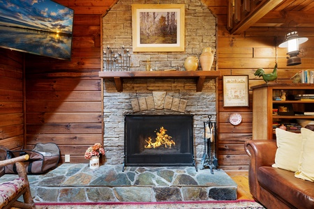 Tuckaway Cave - Family Room Fireplace