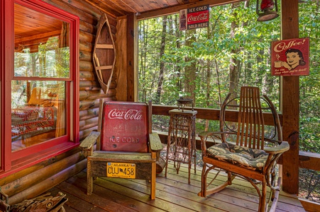 Reel Medicine - Entertainment and Sitting Area on Screened in Deck