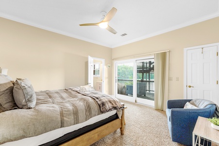 Blue Ridge Lakeside Chateau - Lower Level Queen Bedroom