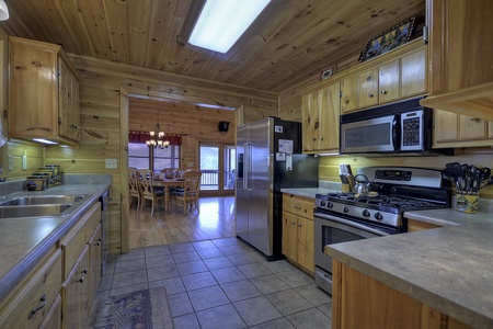 Bearing Haus- Fully equipped kitchen