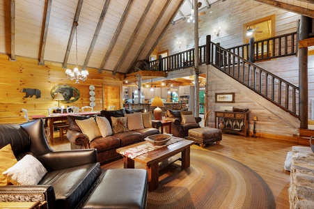 Mountaintown Creek Lodge - Living Room