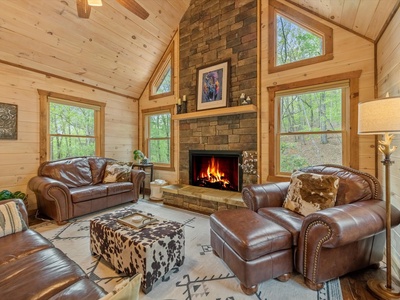 Fern Creek Hollow Lodge - Living Room