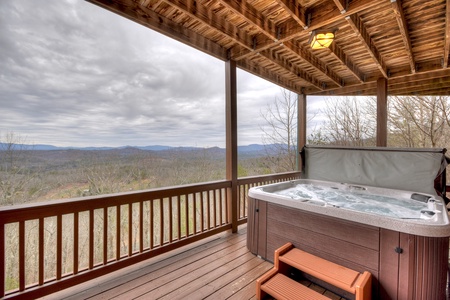 Amazing View- Hot tub area with long range mountain views