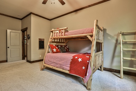 Elk Horn - Bunk Room