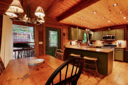 Tuckaway Cave - Dining Area