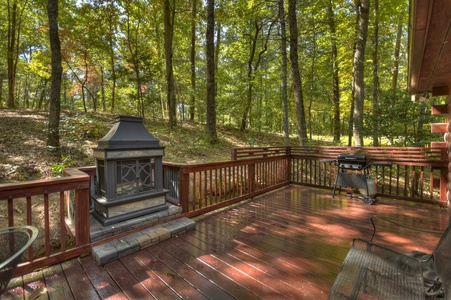 Bear Watch - Deck with Forest Views