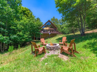 Hillside Hideaway - Fire Pit