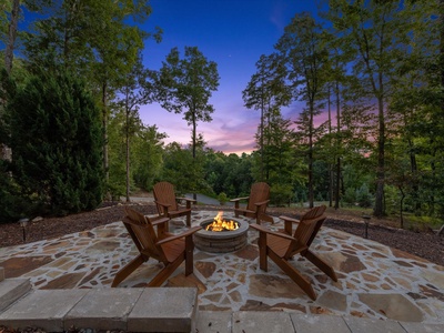 Soaring Hawk Lodge - Fire Pit