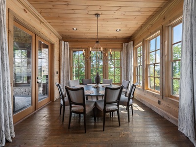 Bluetiful- Entry level dining room