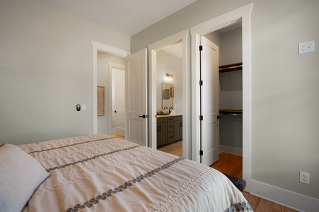 The Downtown Sanctuary - Entry Level Guest King Bedroom