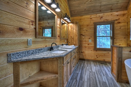 Cedar Ridge- Upper level master bathroom