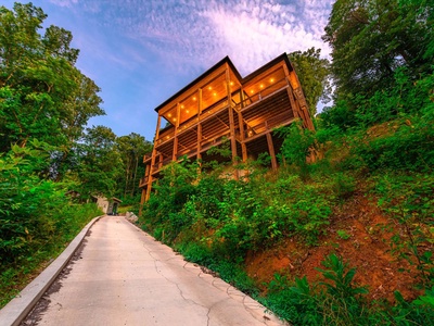 Capstone- Driveway view