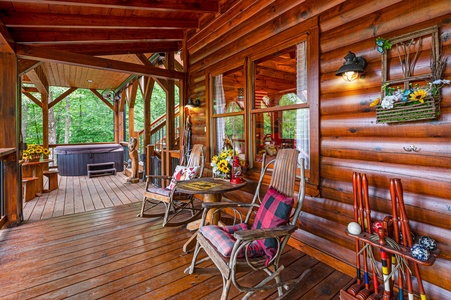 Three Loves Cabin - Entry Level Deck Seating