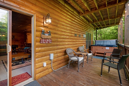 Feather Ridge - Lower Level Hot Tub