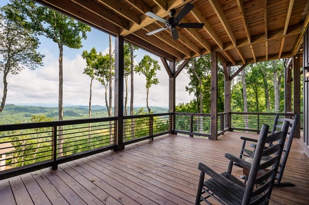 Daybreak Ridge - Lower Level Deck View