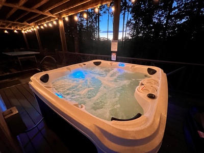 Scenic Ridge - Lower Level Deck Hot Tub