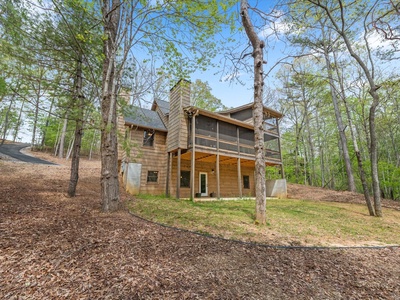 Fern Creek Hollow Lodge - Back View of Cabin