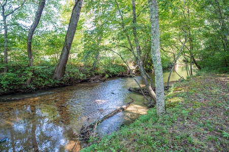 Copperline Lodge - Creekview