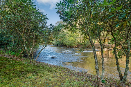 Cartacay River Retreat on the banks of Cartacay River