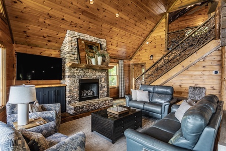 Lookout Lodge - Living Room