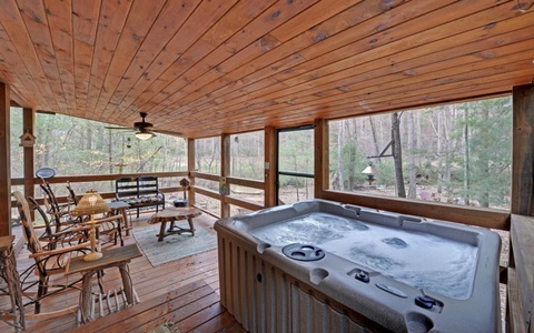 Reel Medicine - Hot tub and Seating Area