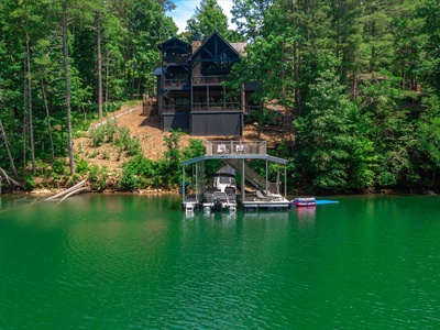 Misty Trail Lakehouse - Cabin Rental on Lake Blue Ridge