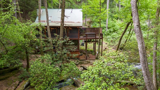 Tuckaway Cave - View of Cabin (4)