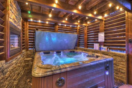 Sassafras Lodge- Hot tub with fireplace on the lower level