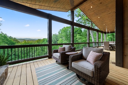 Rich Mountain Chateau Entry Level Deck Seating Area