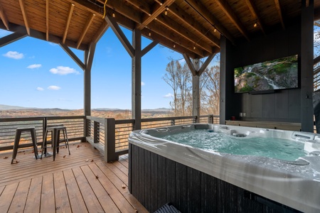 Blue Run - Lower Level Deck Hot Tub