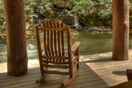 Hothouse Hideaway- Seating facing the creek
