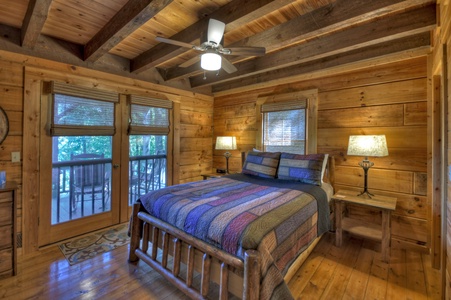 Ridgetop Pointaview- Entry level queen bedroom with deck access