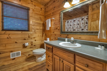 Hogback Haven- Upper-level Primary King Suite's Private Bathroom