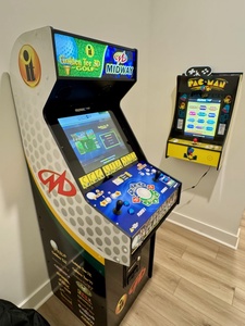 A Stoney Marina - Golden Tee 3D x Midway XL and Pacman Game