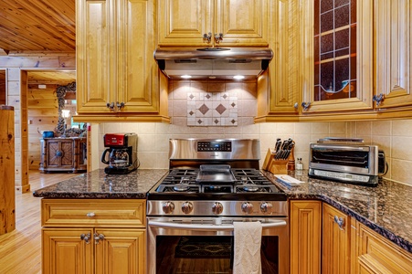 Peacock Chalet- Entry Level Kitchen