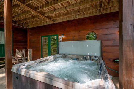 Wise Mountain Hideaway - Covered Hot Tub