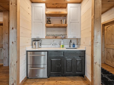 Harvest Moon - Lower-Level Wet Bar
