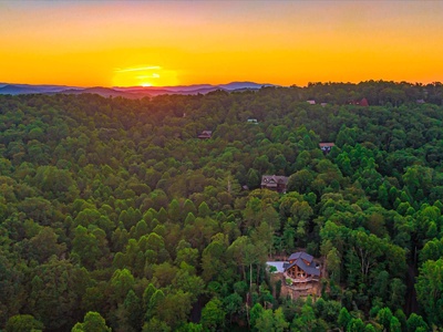 Whisky Creek Retreat- Aerial mountain views