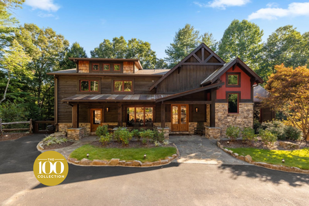 River Joy Lodge- Front View of Cabin