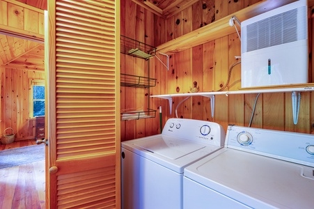 A Whitewater Retreat - Laundry Room