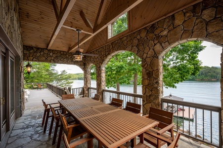 Blue Ridge Lakeside Chateau - Entry Level Deck Dining Area