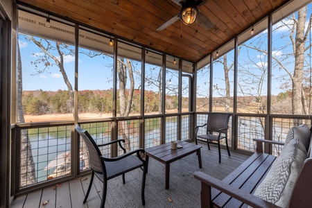 Blue Ridge Bliss - Entry Deck Screened Seating
