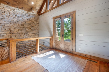 Copperline Lodge - Front Foyer