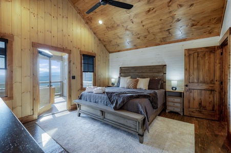 Mountain Air - Upper Level King Bedroom 1