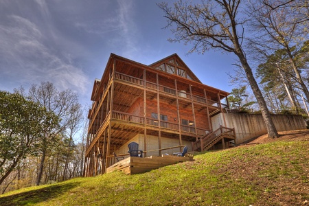 Blue Jay Cabin- Exterior rear