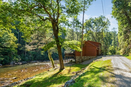 Rivers D Lite - Cabin and Toccoa River view