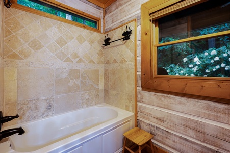 Mountaintown Creek Lodge - Primary Bedroom's Bathroom