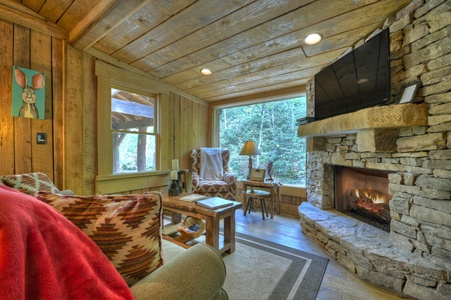 Hothouse Hideaway- Living room space