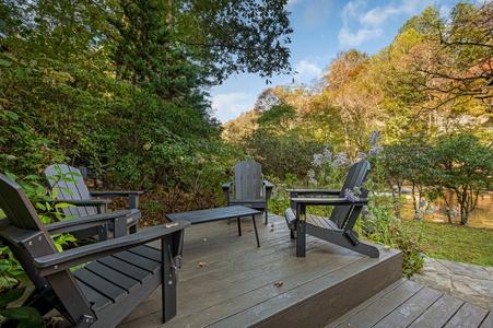 Cartacay River Retreat - Uncovered Back Porch Sitting Area Overlooking Cartacay River